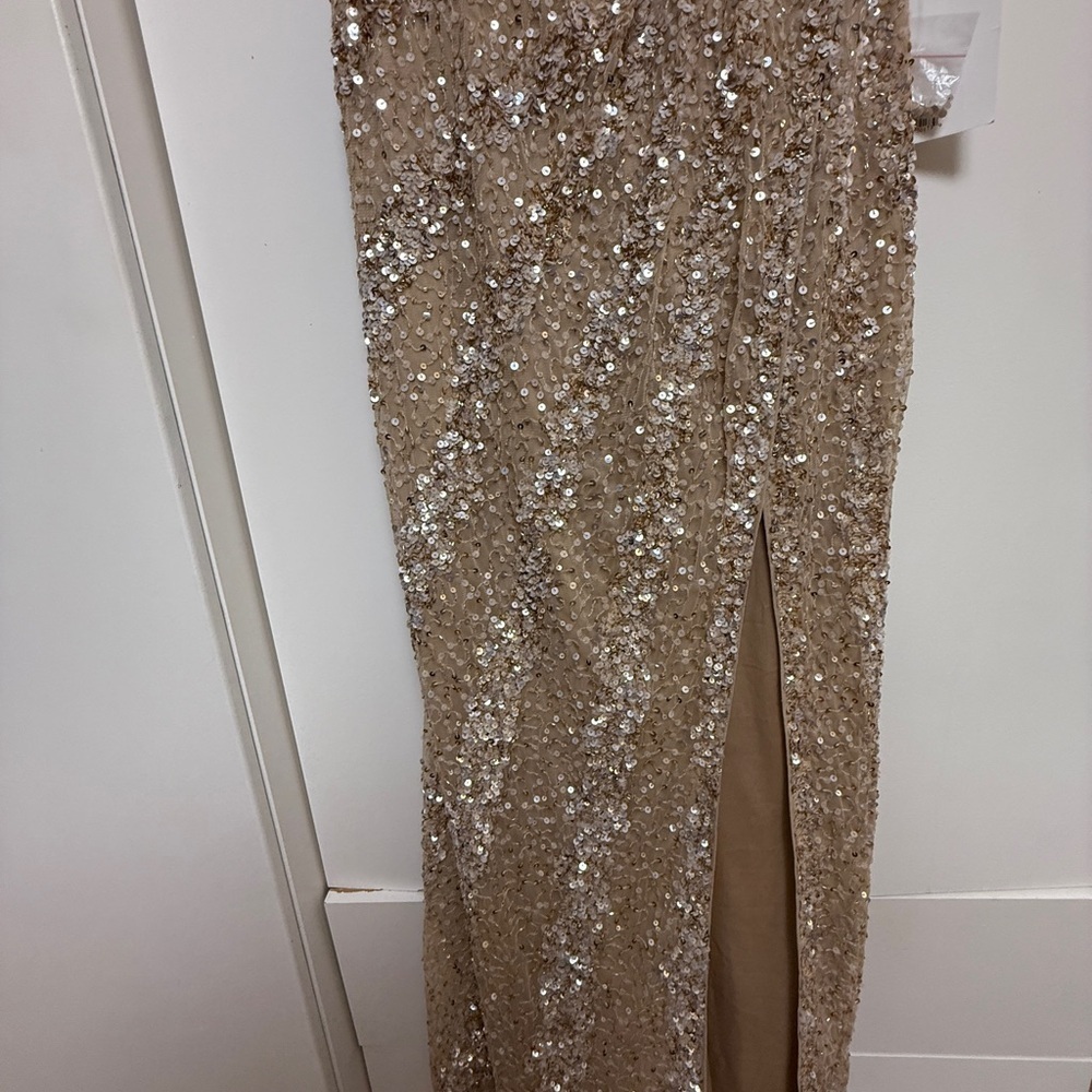 NWT | Mac Duggal 5619 Nude Beige High Neck Cap Sleeve Gown Size 4 - Picture 6 of 15